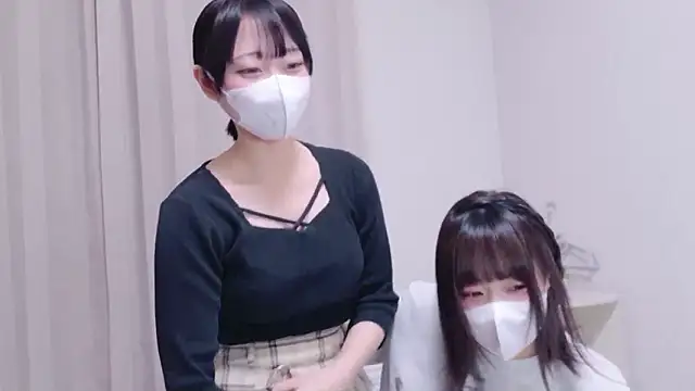 Snapshot of Mia--meow chatting on November 1, 11:58 am Mia--meow online show from November 1, 11:58 am