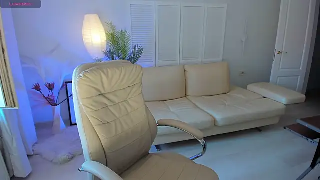 Daniela Kitty  online show from June 5, 7:14 am