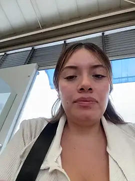 valery mora online show from June 30, 5:45 pm