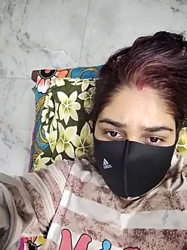 kirti  arora online show from September 18, 8:02 am