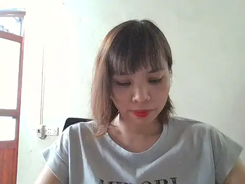 Snapshot of Angela-Eira chatting on October 11, 5:45 am Angela-Eira online show from October 11, 5:45 am