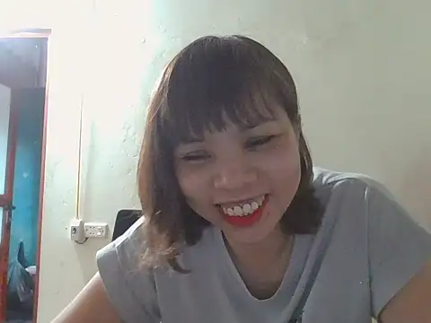 Snapshot of Angela-Eira chatting on October 13, 6:05 am Angela-Eira online show from October 13, 6:05 am