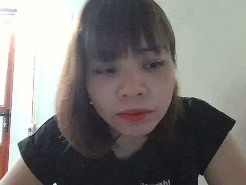 Snapshot of Angela-Eira chatting on October 30, 8:05 am Angela-Eira online show from October 30, 8:05 am