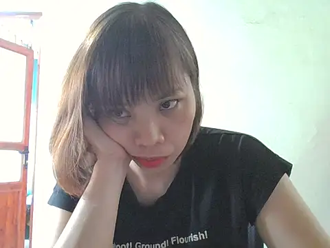 Snapshot of Angela-Eira chatting on October 16, 6:16 am Angela-Eira online show from October 16, 6:16 am