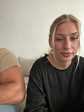 Snapshot of belle98 chatting on October 17, 1:36 pm belle98 online show from October 17, 1:36 pm