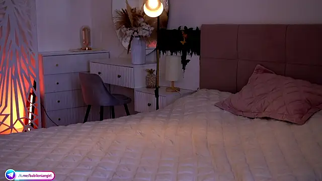 babilonian online show from March 22, 11:49 am