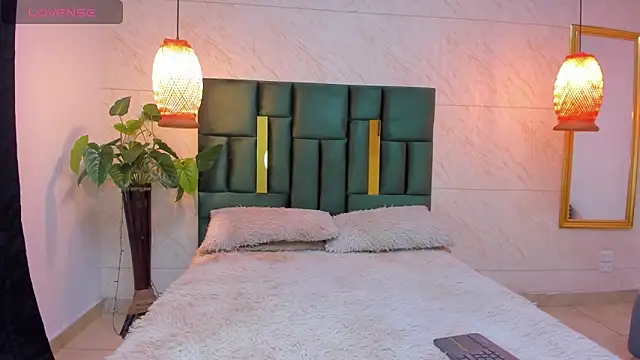 Snapshot of ximenawilliamss chatting on October 7, 4:11 pm ximenawilliamss online show from October 7, 4:11 pm