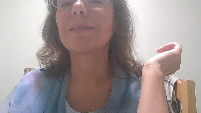 HollyJewel online show from October 3, 6:24 pm