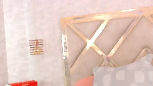 JoannaStanford online show from October 12, 1:30 am