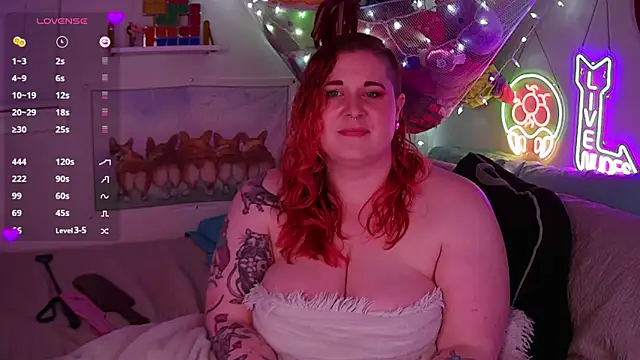 opalreigning online show from October 25, 8:22 am