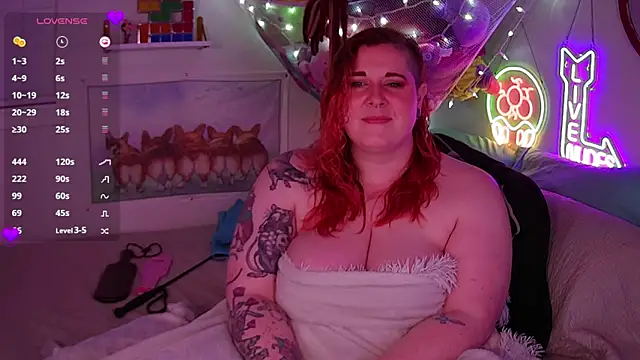 opalreigning online show from October 23, 8:20 am