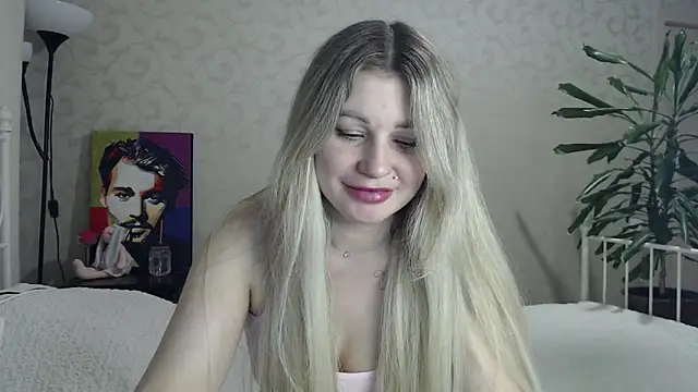 ShyEvaa online show from March 31, 1:44 pm