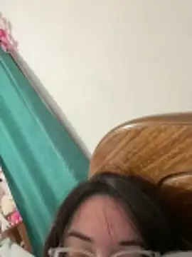 indiegirl666 online show from April 7, 3:19 am