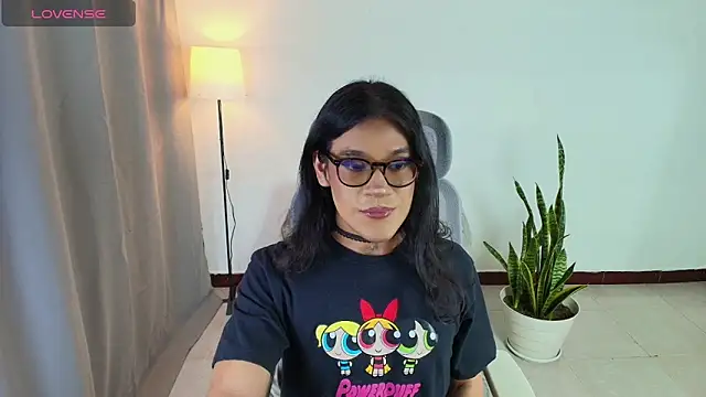 Snapshot of vitta_alfayed chatting on October 17, 1:53 am vitta alfayed online show from October 17, 1:53 am