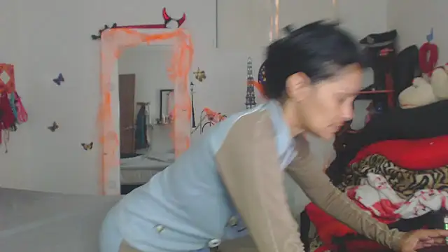 Snapshot of brigitht chatting on October 12, 2:52 pm brigitht online show from October 12, 2:52 pm