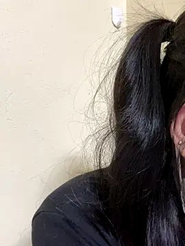 Snapshot of minmin2kk5 chatting on October 19, 5:15 pm minmin2kk5 online show from October 19, 5:15 pm