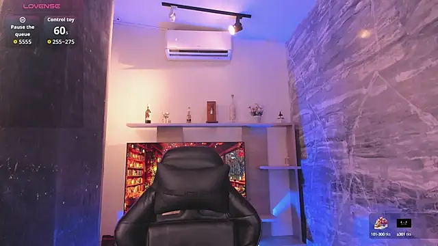 Snapshot of saracaball_ chatting on October 1, 4:39 am saracaball online show from October 1, 4:39 am