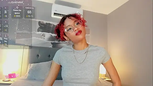 Snapshot of Aprillbrunette chatting on September 15, 3:26 am Aprillbrunette online show from September 15, 3:26 am
