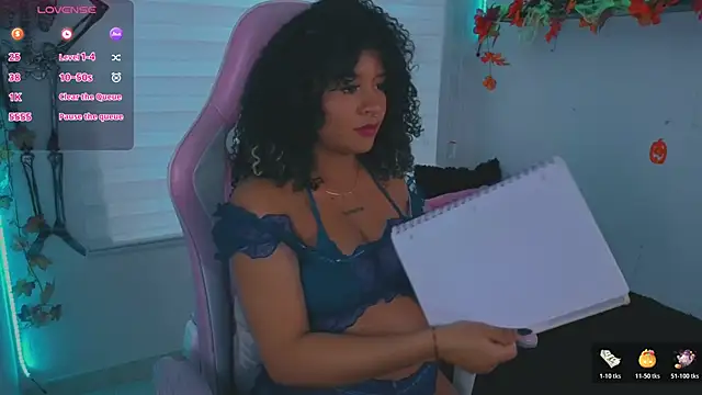 Snapshot of keyla_roberts777 chatting on October 23, 8:59 pm keyla roberts777 online show from October 23, 8:59 pm