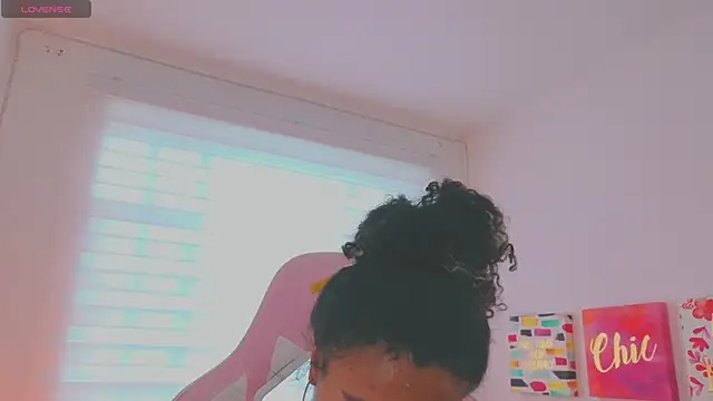 Snapshot of keyla_roberts777 chatting on October 1, 8:25 pm keyla roberts777 online show from October 1, 8:25 pm