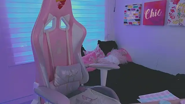 Snapshot of keyla_roberts777 chatting on September 25, 8:50 pm keyla roberts777 online show from September 25, 8:50 pm