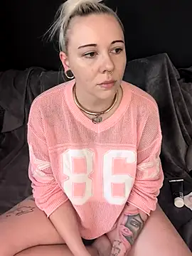 nora the strange online show from July 9, 12:18 pm
