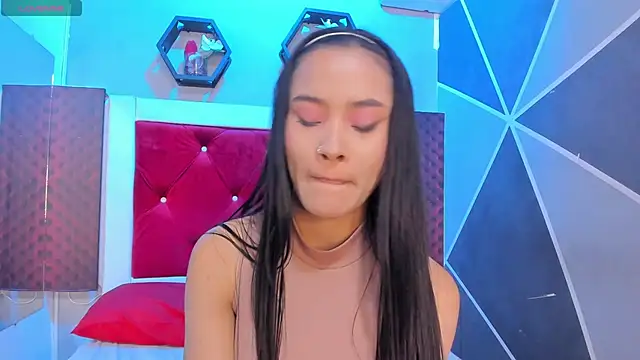 Karoll014 online show from September 18, 12:15 pm