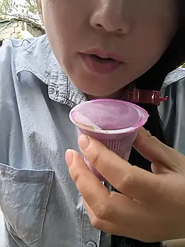 Snapshot of Sweetlove_77 chatting on September 24, 7:07 am Sweetlove 77 online show from September 24, 7:07 am