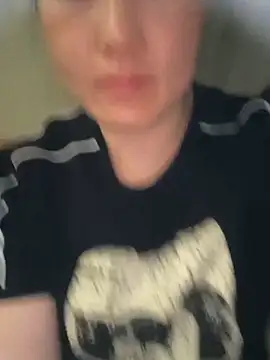 Snapshot of Sweetlove_77 chatting on October 30, 1:56 pm Sweetlove 77 online show from October 30, 1:56 pm