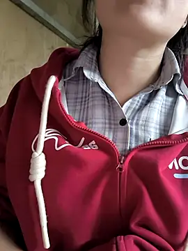 Snapshot of Sweetlove_77 chatting on October 24, 8:10 am Sweetlove 77 online show from October 24, 8:10 am