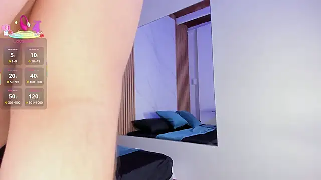 Snapshot of juicy_led_ chatting on September 30, 11:16 am juicy led online show from September 30, 11:16 am