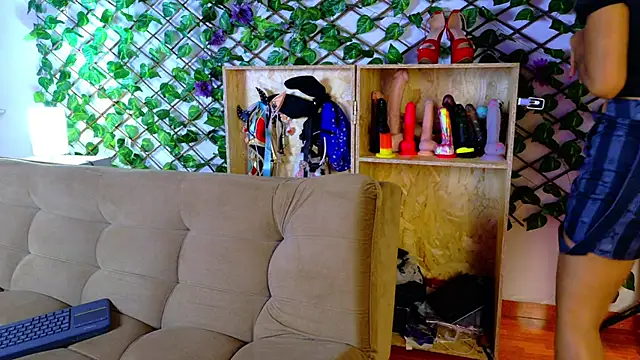 Snapshot of taty_miller chatting on October 7, 8:24 pm taty miller online show from October 7, 8:24 pm