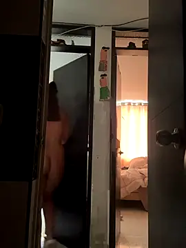 cloe small online show from November 15, 2:18 pm