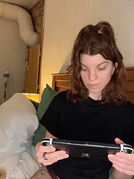 wildefaye online show from October 5, 1:43 am