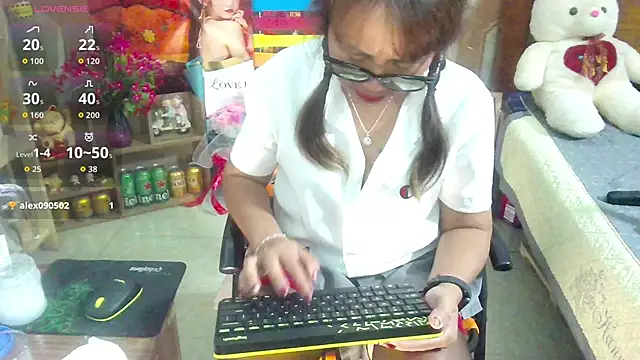 Snapshot of Jerry-Lan chatting on November 1, 1:43 am Jerry-Lan online show from November 1, 1:43 am