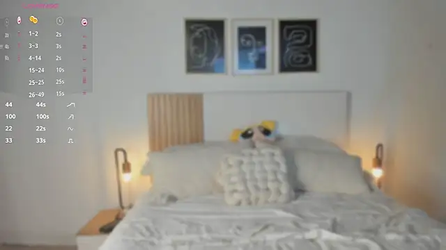 Snapshot of Ajen_Blondie chatting on October 6, 5:07 pm Ajen Blondie online show from October 6, 5:07 pm