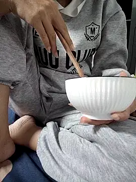 Haralushiaaa online show from December 4, 6:26 am