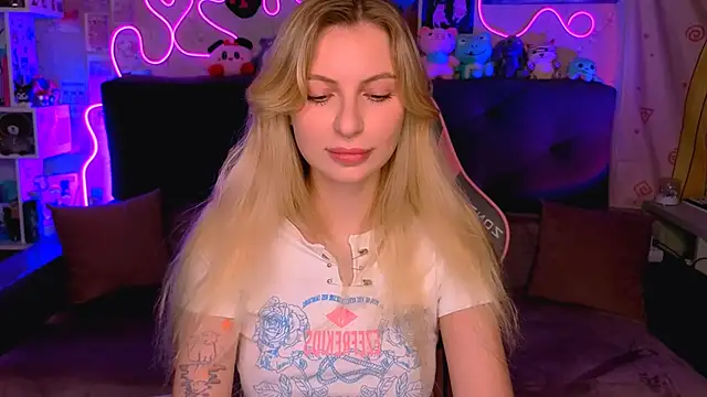 Maria Hunt online show from October 21, 2:48 am