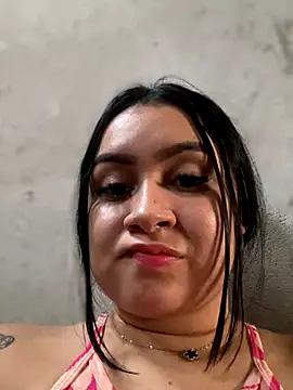 Pretty Isadora online show from September 27, 7:54 pm