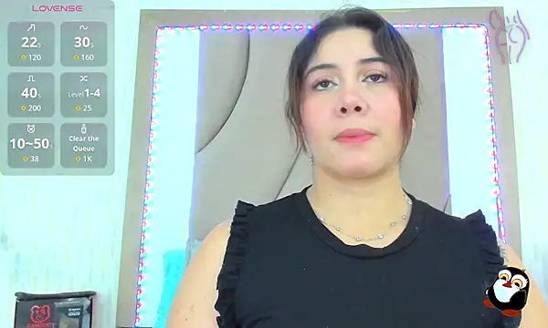 Snapshot of ThyaraJhons chatting on October 4, 12:33 pm ThyaraJhons online show from October 4, 12:33 pm