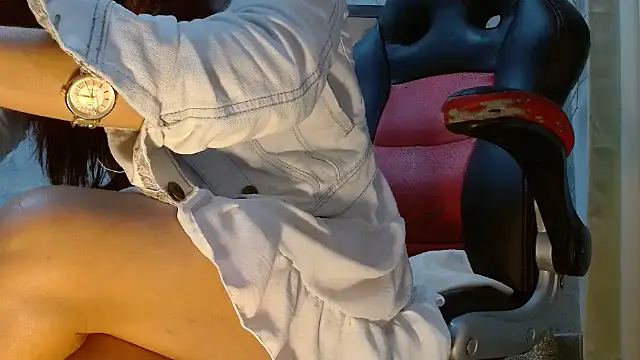 Snapshot of Samantabrown_ chatting on October 28, 11:16 am Samantabrown online show from October 28, 11:16 am