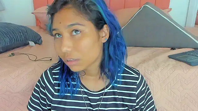 Snapshot of satsu_u chatting on October 24, 8:05 pm satsu u online show from October 24, 8:05 pm