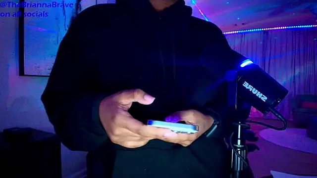 BriannaBrave online show from April 17, 4:36 am