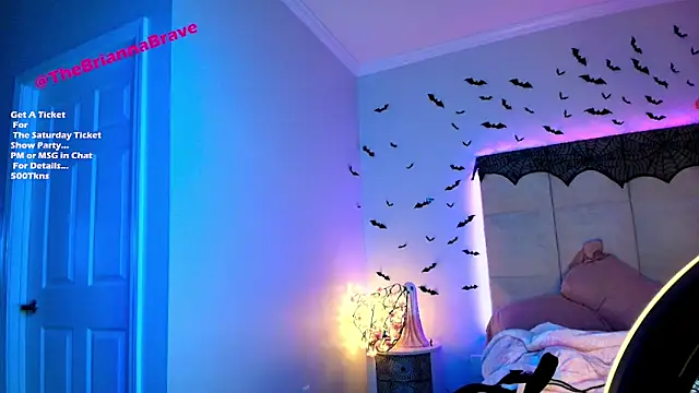 BriannaBrave online show from October 17, 4:27 am