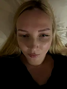 Snapshot of Aleksandrakis chatting on October 16, 5:59 pm Aleksandrakis online show from October 16, 5:59 pm