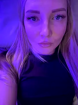 Snapshot of Aleksandrakis chatting on October 2, 3:06 pm Aleksandrakis online show from October 2, 3:06 pm