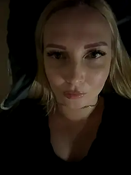 Snapshot of Aleksandrakis chatting on September 23, 7:45 pm Aleksandrakis online show from September 23, 7:45 pm