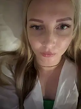 Snapshot of Aleksandrakis chatting on October 5, 7:41 pm Aleksandrakis online show from October 5, 7:41 pm