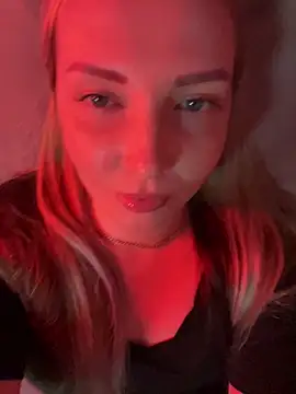 Snapshot of Aleksandrakis chatting on October 21, 8:13 pm Aleksandrakis online show from October 21, 8:13 pm