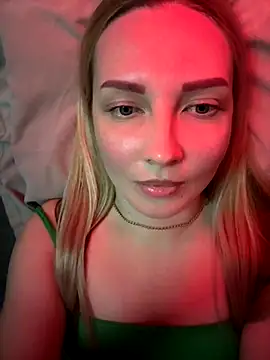 Snapshot of Aleksandrakis chatting on November 1, 10:25 pm Aleksandrakis online show from November 1, 10:25 pm